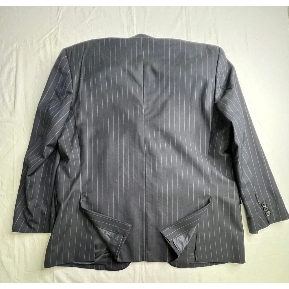 Pronto Uomo Couture command attention